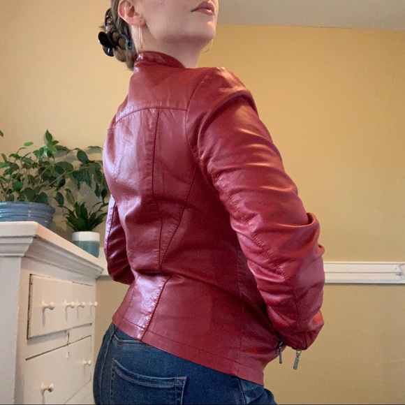 Y2K LeChateau red vintage vegan leather jacket - Picture 5 of 6